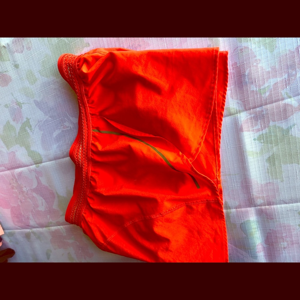 Lululemon size 4